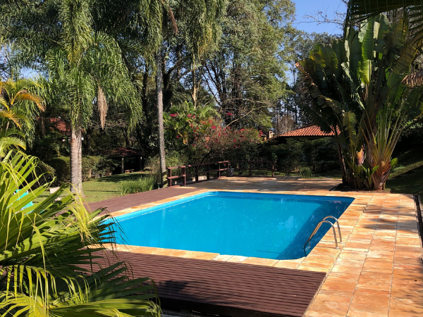 Quel modèle de douche solaire piscine choisir Quelle douche solaire choisir