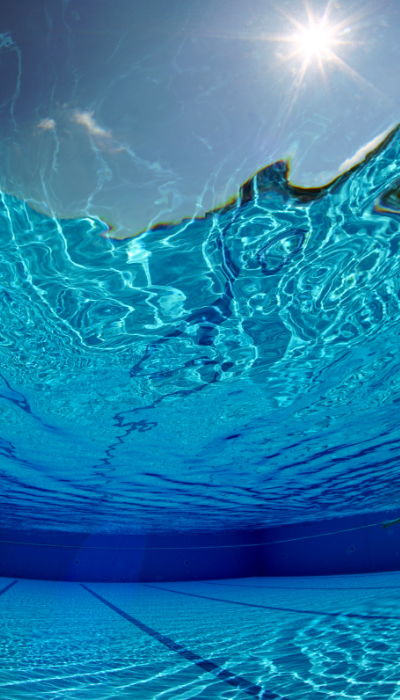 une eau de piscine bien filtrée